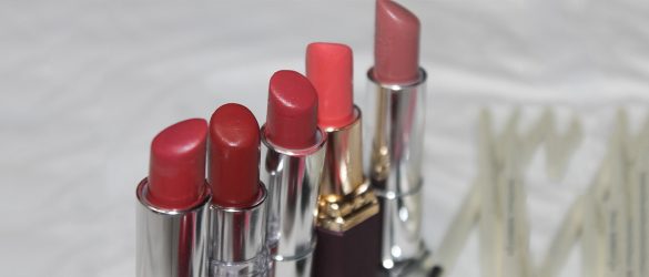 Tips to avoid your red lipstick from bleeding