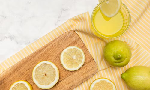 Brighten Your Nails with Lemon Juice