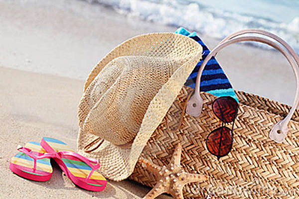 10 Beach Bag must-haves in summer