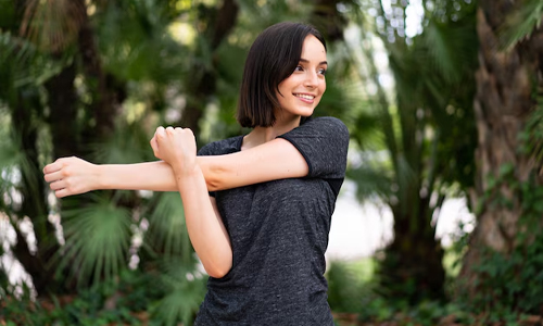 PIcture of women exercising