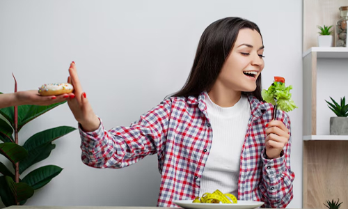 Women eating healthy food