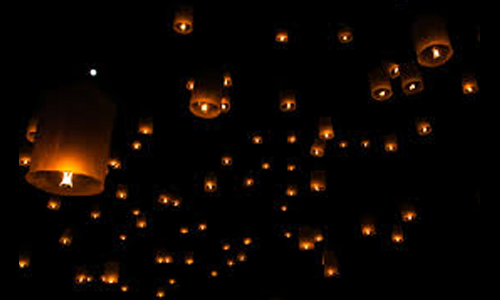 Try-a-Lantern-Release-for-a-Magical-Moment